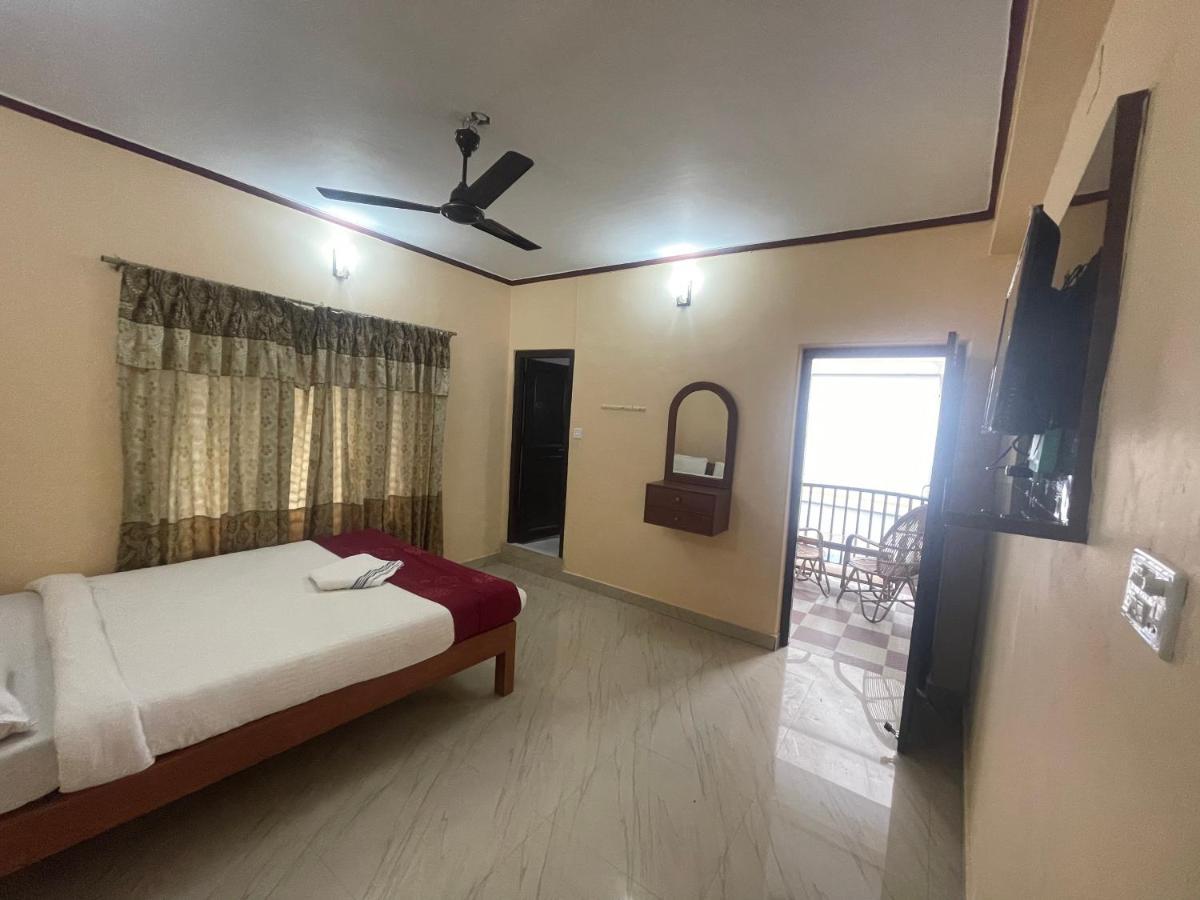Hotel Peace Ganga Inn Pokhara Exterior foto