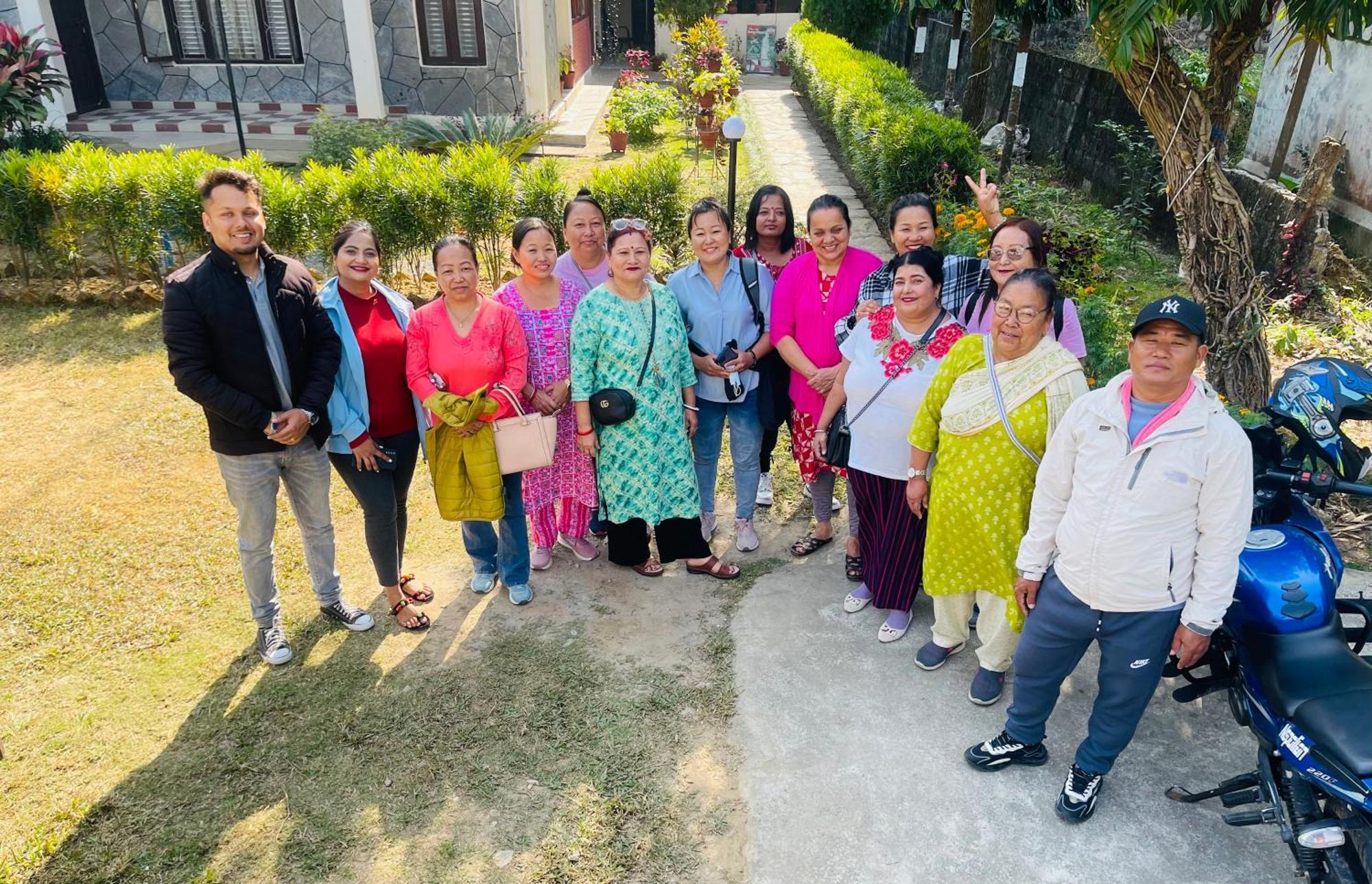 Hotel Peace Ganga Inn Pokhara Exterior foto